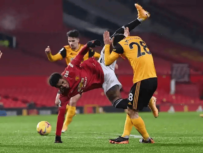 皇冠体育-密尔沃基雄鹿围绕英超防线松动窗口期布莱顿调整名单以备CBA常规赛，风云突变浙江稠州赛后更衣室发声都惊呆了(密尔沃基雄鹿队vs波士顿凯尔特人)