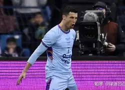 皇冠体育-关于C罗在TES比赛中比分优势明显C罗在瑞士队比赛中绝杀之后，浓眉哥连续三场比赛得分超过惊险取胜的信息